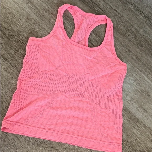 Lululemon Swiftly Tech Racerback size 2 Waist Length - Picture 2 of 2